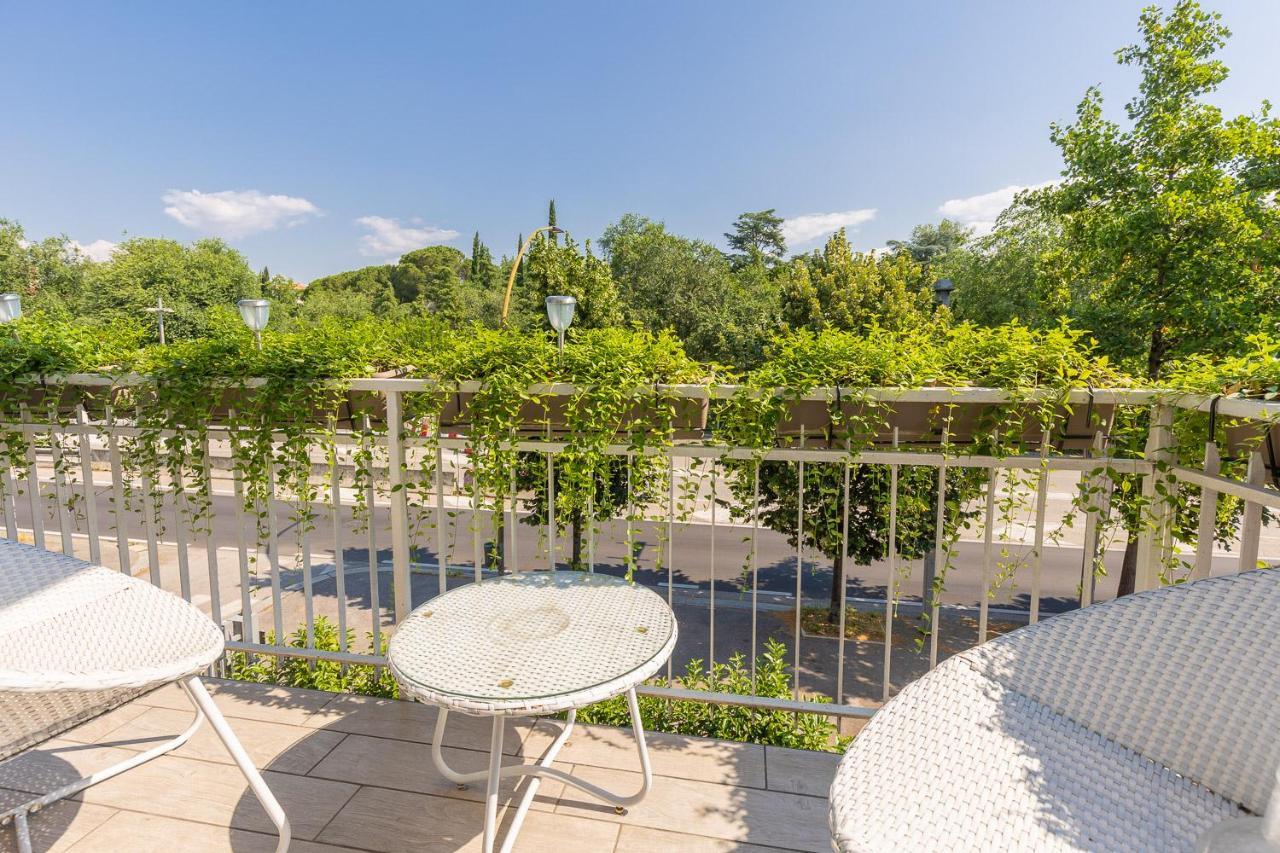 Crys: Apartments, Holiday, Business, Blu Верона Экстерьер фото