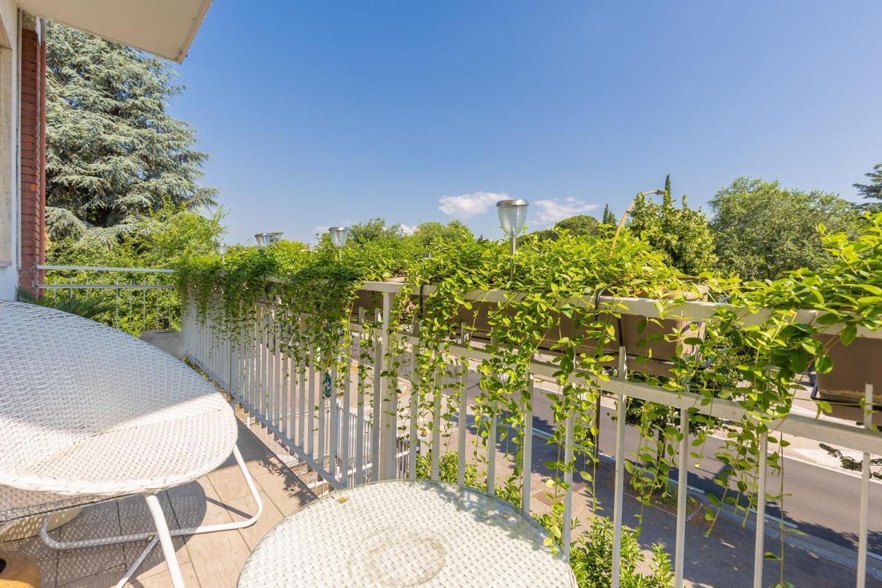 Crys: Apartments, Holiday, Business, Blu Верона Экстерьер фото