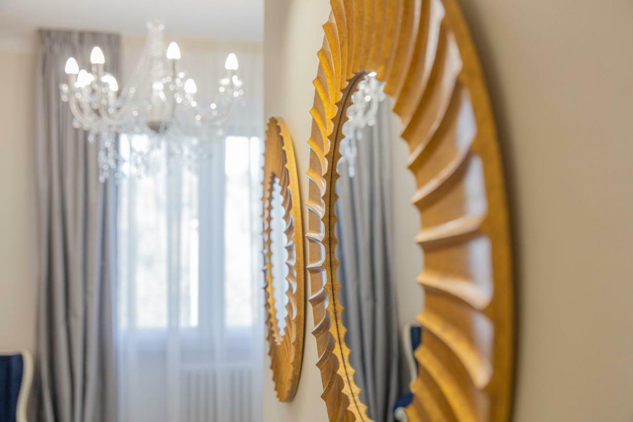 Crys: Apartments, Holiday, Business, Blu Верона Экстерьер фото