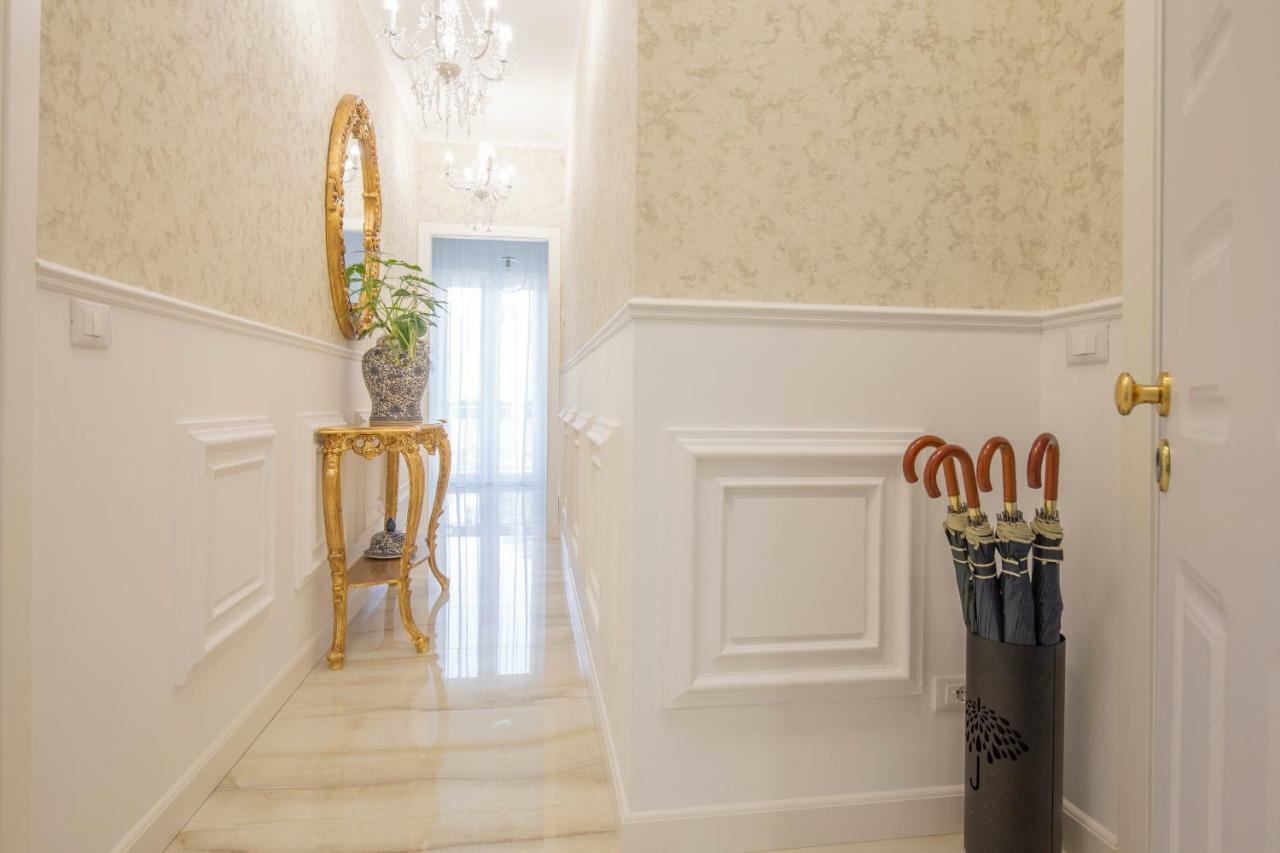 Crys: Apartments, Holiday, Business, Blu Верона Экстерьер фото