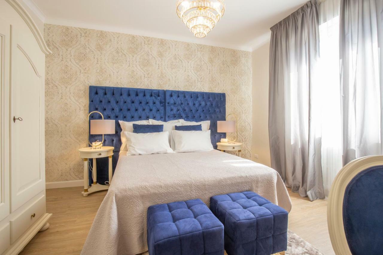 Crys: Apartments, Holiday, Business, Blu Верона Экстерьер фото